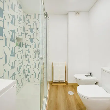 Apartment Beachside Modern Flat With Ac, By Timecooler