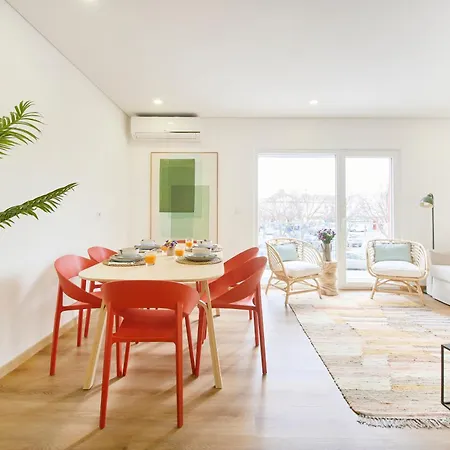 Apartment Beachside Modern Flat With Ac, By Timecooler Setubal