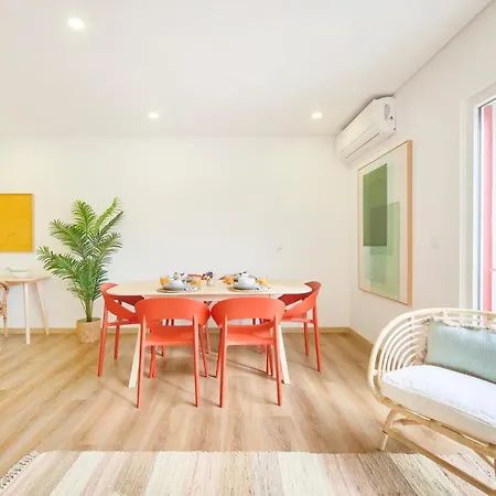 Beachside Modern Flat With Ac, By Timecooler Apartment Setubal