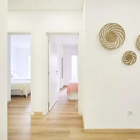 Beachside Modern Flat With Ac, By Timecooler Setubal