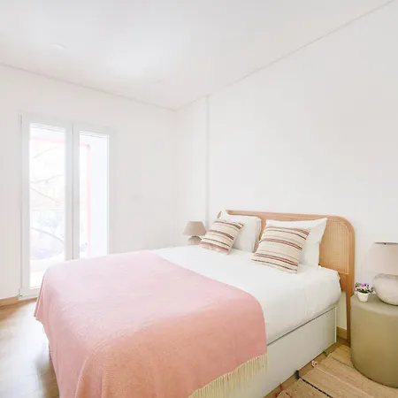 Beachside Modern Flat With Ac, By Timecooler *