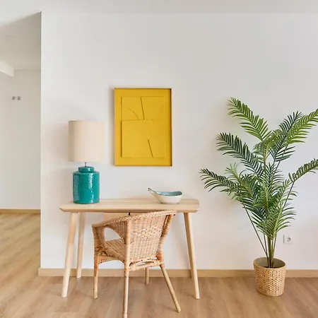 Lägenhet Beachside Modern Flat With Ac, By Timecooler *