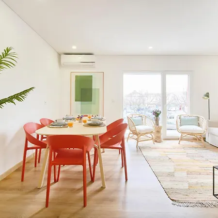 Beachside Modern Flat With Ac, By Timecooler Lägenhet *