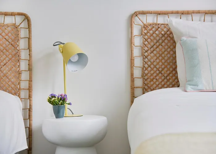 Beachside Modern Flat With Ac, By Timecooler