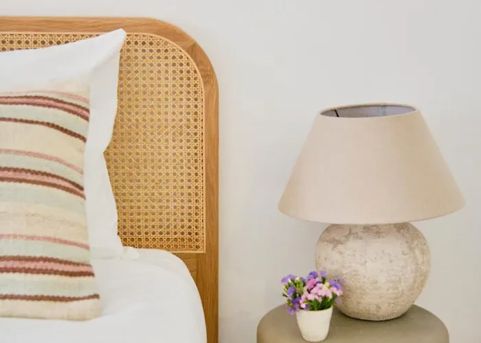 Beachside Modern Flat With Ac, By Timecooler Lejlighed