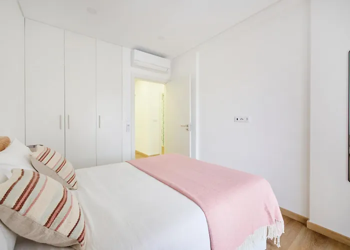 Beachside Modern Flat With Ac, By Timecooler * Setúbal