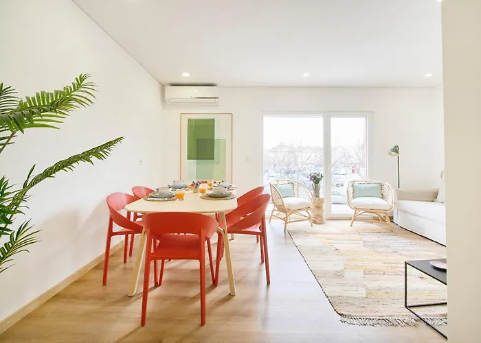 Beachside Modern Flat With Ac, By Timecooler Lejlighed *